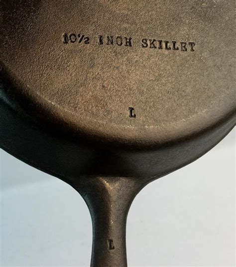 Vintage Unmarked GRISWOLD No. . Unmarked wagner cast iron 8
